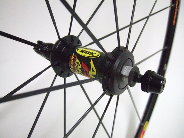 Parts Aksium Race 700c Wheelset Image