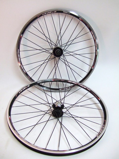 Parts 26 inch Vuelta Pro Disc / Rim Brake Wheel Set - Colored Hubs Image