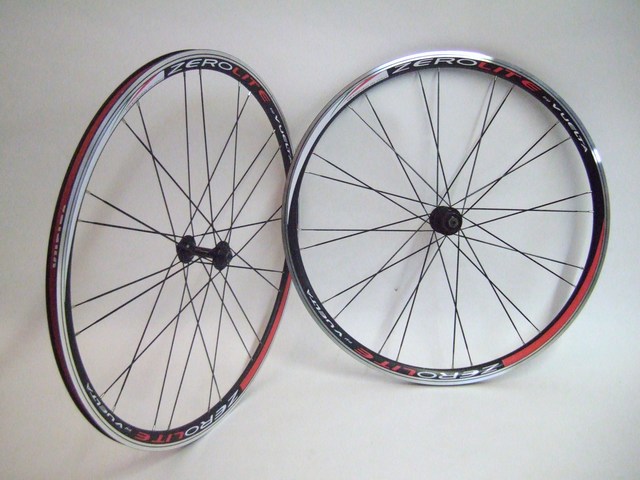 Parts 700c Vuelta Zerolite Road Comp - Black or White Image